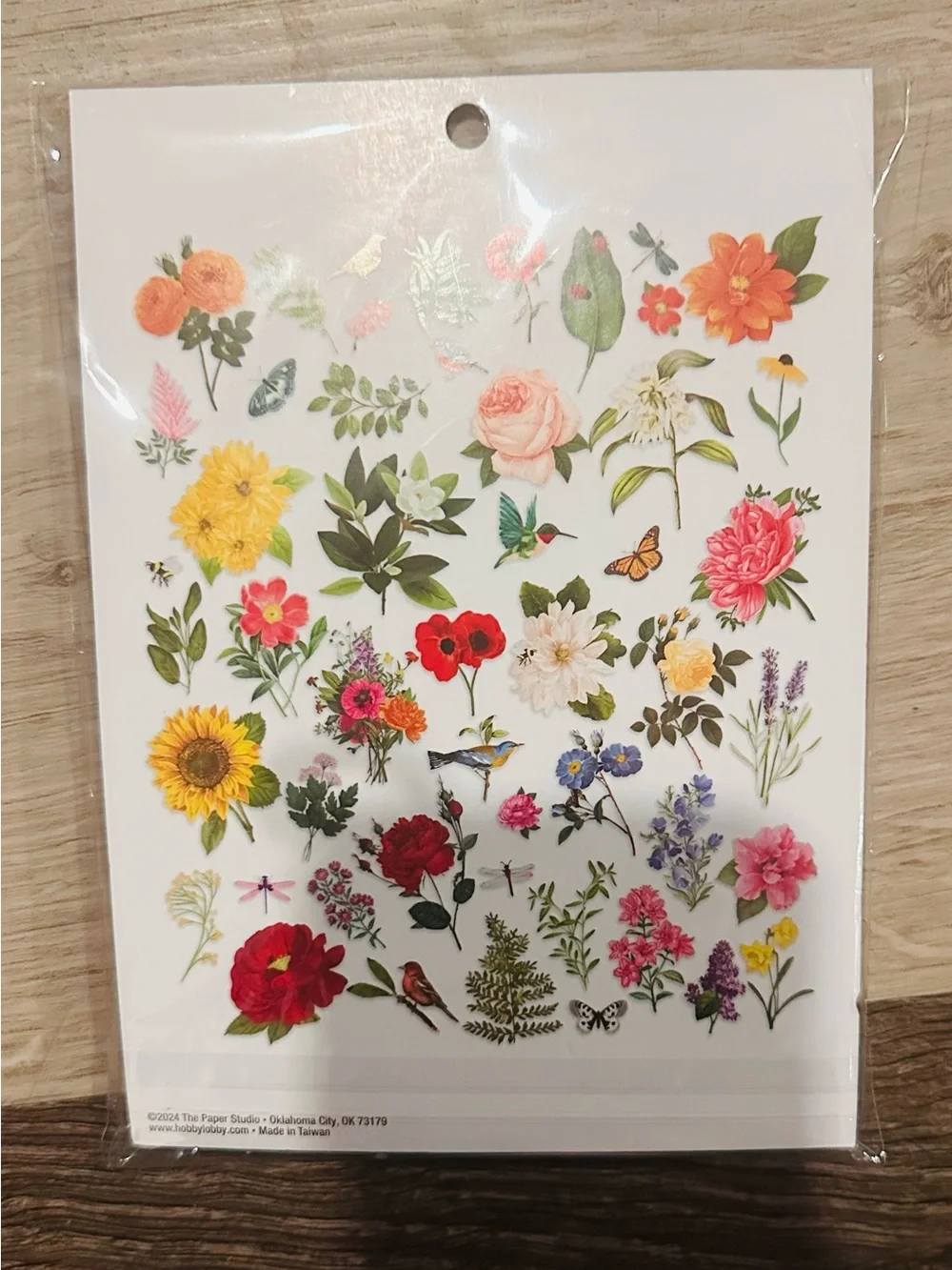 The Paper Studio Floral Die Cut Pack - Multicolor